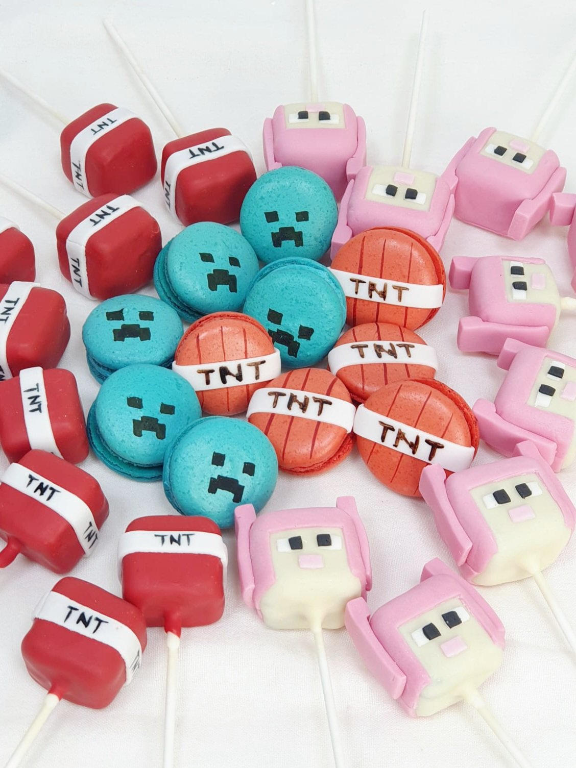 Minecraft Cake Marshmallows and Macarons 